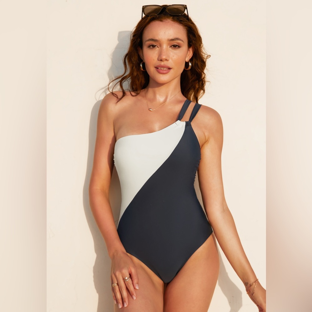 Cupshe Two-Tone One-Shoulder One-Piece Swimsuit in White and Dark Gray